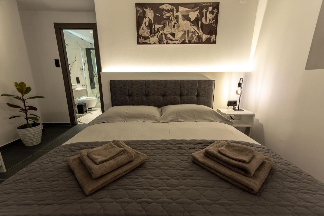 Frourio Lodge Α2 Lárisa Eksteriør bilde